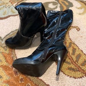 Black heeled platform boots size 7